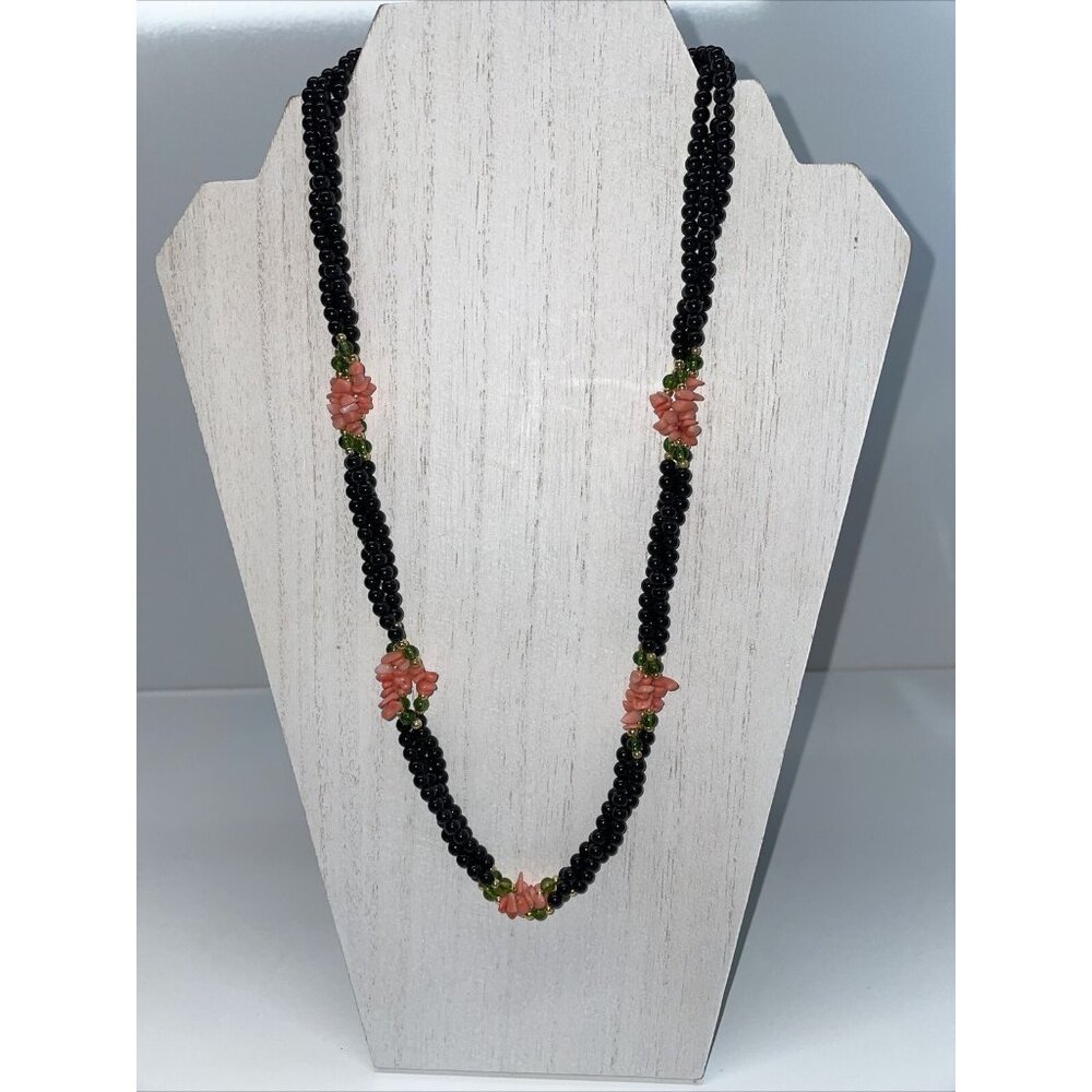 Beautiful Vintage Pink Stimulated CORAL & Jade Black‎ Onyx Beaded Necklace A41 - Picture 5 of 13